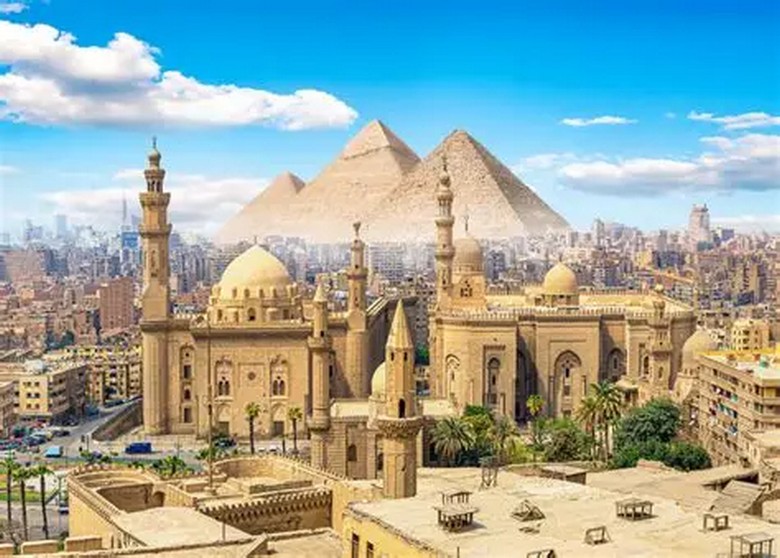 Một nhà thờ Hồi giáo cổ ở khu trung tâm Cairo