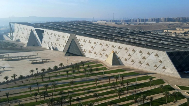 Đại Bảo tàng Ai Cập mới mở cạnh Kim tự tháp Giza
