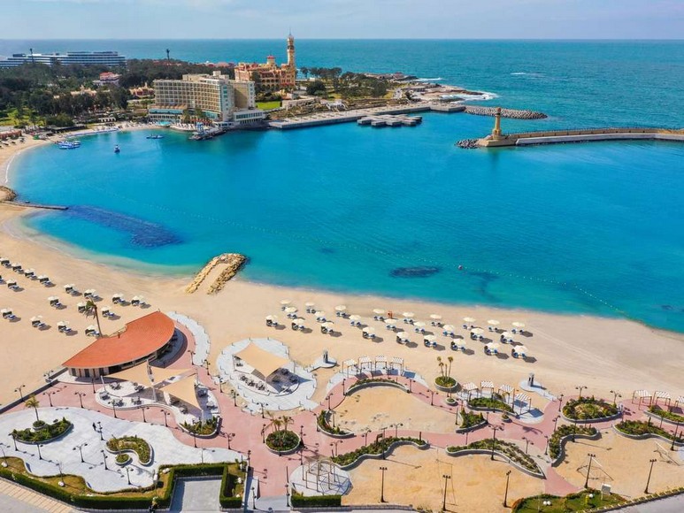  Bãi biển và bờ kè tại khu Montaza, Alexandria