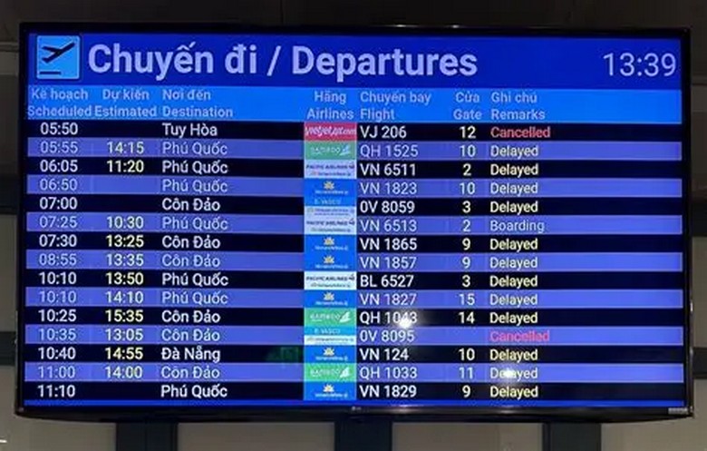 Màn hình thông tin chuyến bay tại sân bay
