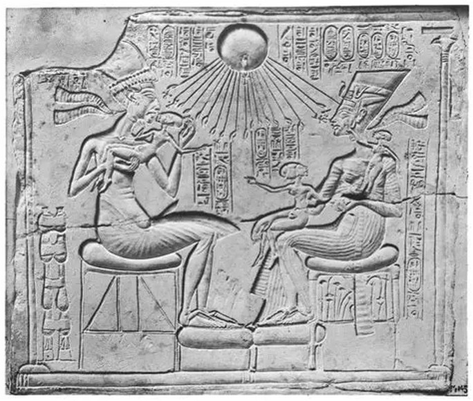 Phù điêu pharaoh Akhenaten và hoàng hậu Nefertiti thời Amarna