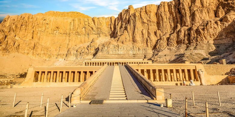 Đền thờ nữ pharaoh Hatshepsut ở Deir el-Bahari, Luxor